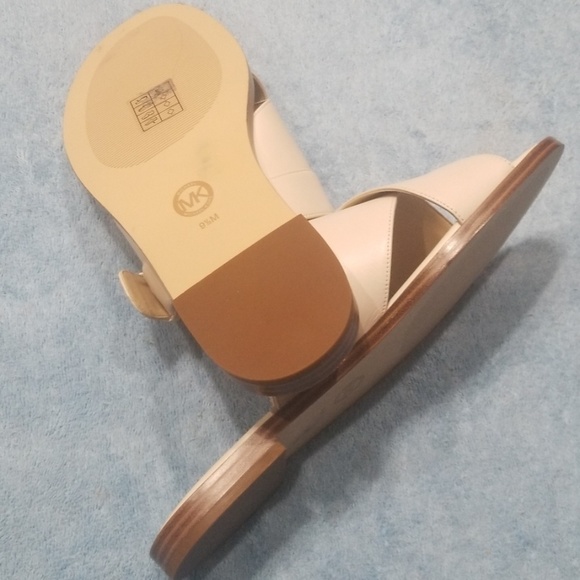 MICHAEL KORS SANDALS - Picture 8 of 8